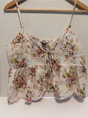 American Eagle Women’s Large Boho Cottagecore Floral Lace-Up Cropped Cami